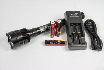Trustfire 3T6, led ficklampa, ficklampa, eftersökslampa, jaktficklampa, LED, fritidslampa,