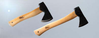 Vildmarksyxan 36 cm och Campingyxan 26 cm.