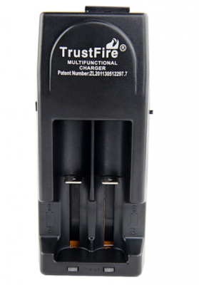 Batteriladdare, Trustfire 00-1, 18650, litiumbatteri, ficklampor, digitalt kikarsikte