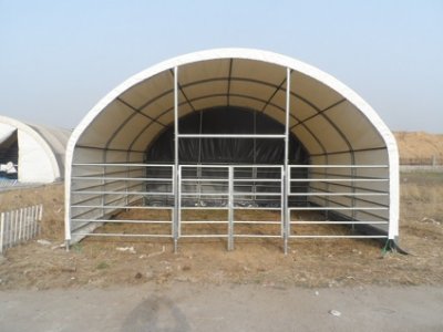 Tierunterstand mit Kuppeldach, feuerverzinktem Rahmen 6x6x3,7m